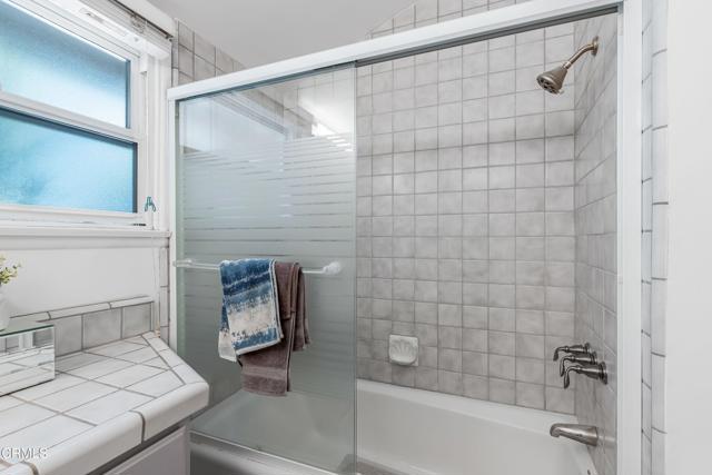 Detail Gallery Image 23 of 37 For 17448 Keswick St, Northridge,  CA 91325 - 3 Beds | 1 Baths