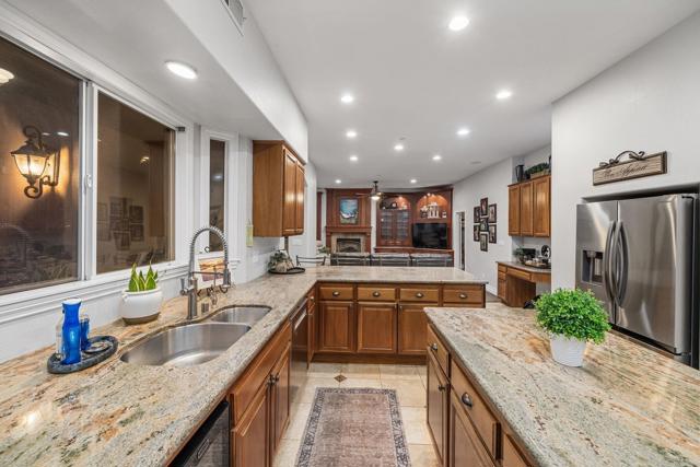 Detail Gallery Image 15 of 73 For 2270 Summit Dr, Escondido,  CA 92025 - 5 Beds | 3/1 Baths