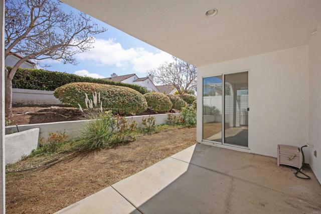 6017 Piros Way, Oceanside CA: https://media.crmls.org/mediaz/0b344ac2-dd2d-468a-93a9-f7d0d22ff8a2.jpg