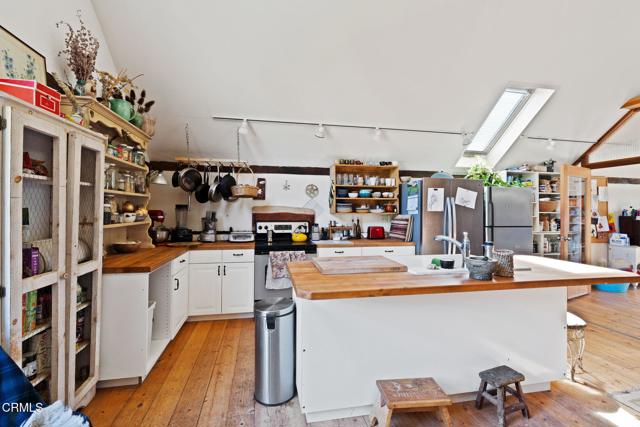 7950 Flynn Creek Road, Comptche CA: https://media.crmls.org/mediaz/0b35ae66-b673-4500-a26e-f8a7af566b74.jpg