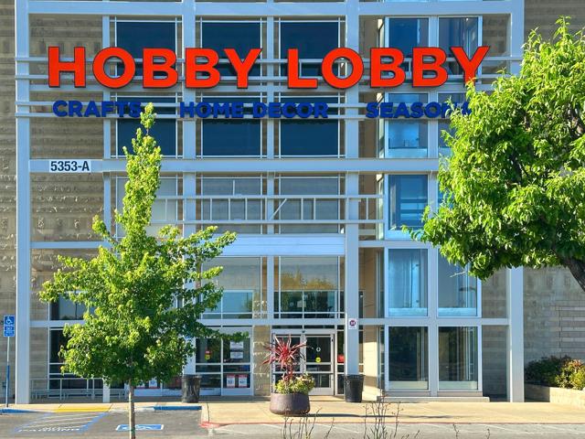 4586 Cimarron River Court, San Jose CA: https://media.crmls.org/mediaz/0b35baad-5970-486e-8b18-61d32846d206.jpg