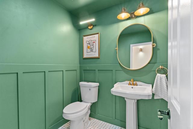 3565 Avenida Amorosa, Escondido CA: https://media.crmls.org/mediaz/0b35f6e1-e545-49de-aadd-8562094e4247.jpg