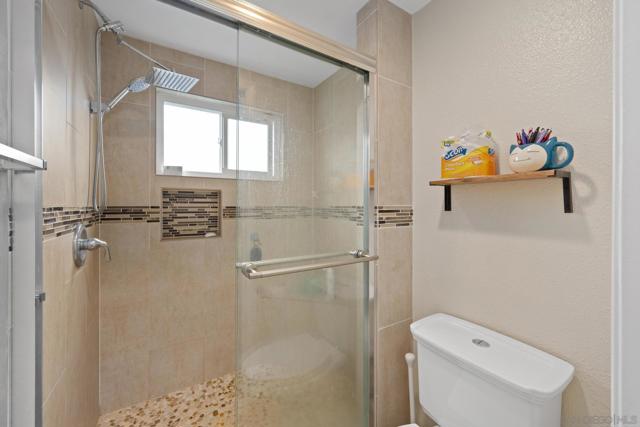 346 El Monte Rd, El Cajon CA: https://media.crmls.org/mediaz/0b368436-3527-4c06-a2b7-b19231451613.jpg
