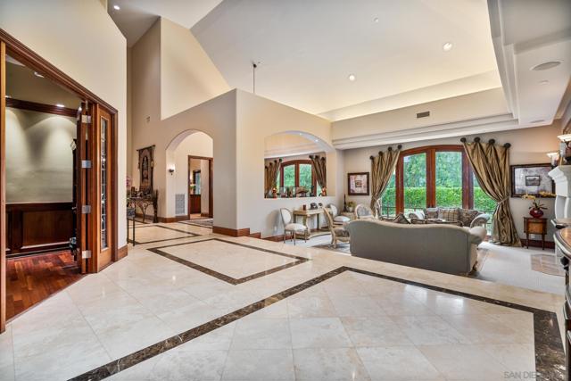 14380 Ciera Court, Poway CA: https://media.crmls.org/mediaz/0b36e719-3cea-43a9-9a1f-a459047de429.jpg