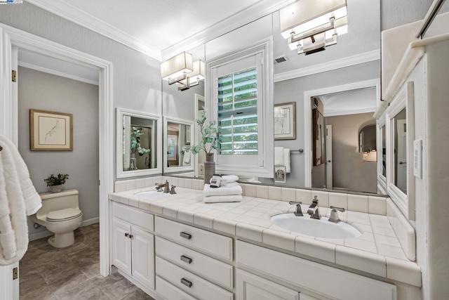 519 Ellesmere Dr, Walnut Creek CA: https://media.crmls.org/mediaz/0b370dd4-3d93-4eb7-ad96-0f7a94ffa7be.jpg