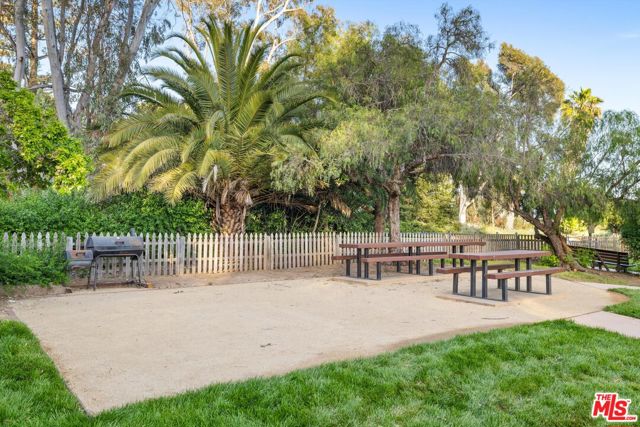 6591 Camino Venturoso, Goleta CA: https://media.crmls.org/mediaz/0b37e7d8-261d-4de3-b98c-21734cecfd79.jpg
