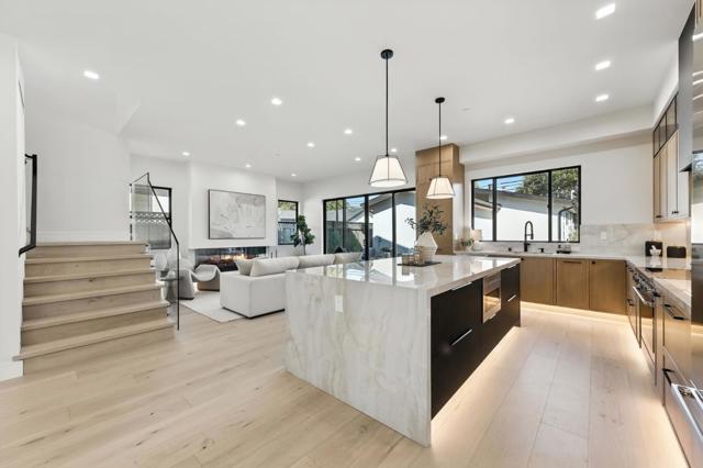 125 15th Avenue, San Mateo CA: https://media.crmls.org/mediaz/0b38d191-3b0d-425d-8445-c5bc9143bd22.jpg