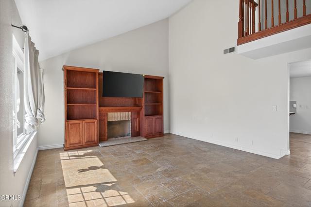 Detail Gallery Image 5 of 49 For 747 Southwick St, Santa Paula,  CA 93060 - 4 Beds | 2 Baths