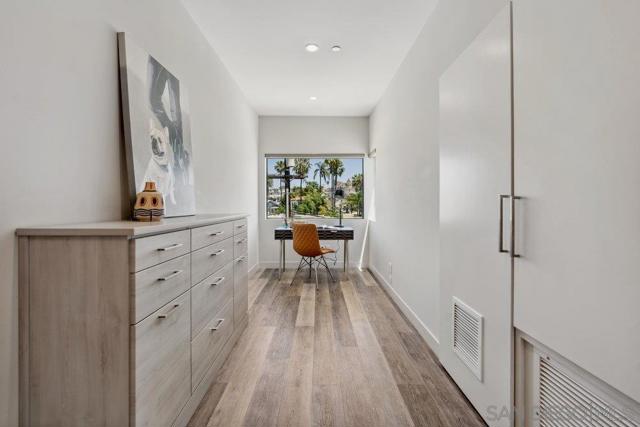 4161 Maryland St, San Diego CA: https://media.crmls.org/mediaz/0b398a36-4ae7-4159-8c37-2dcbb63e6344.jpg