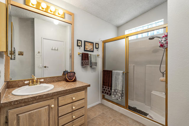 15300 Palm Drive, Desert Hot Springs CA: https://media.crmls.org/mediaz/0b39d1e4-0324-4014-83b1-acc28ef10da9.jpg