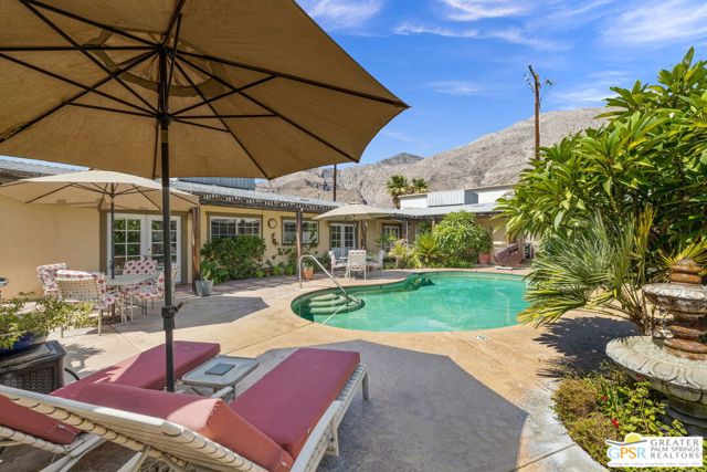 587 S Calle Ajo, Palm Springs CA: https://media.crmls.org/mediaz/0b39fc99-b5fc-495a-b62a-7fcd63368afc.jpg