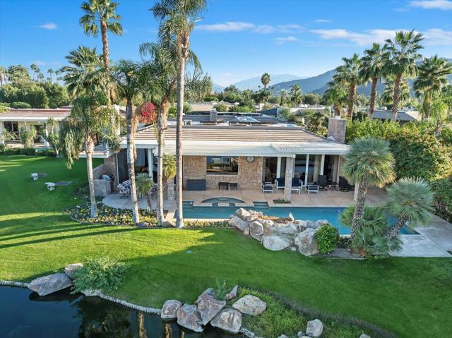 2 Deerfield Court, Rancho Mirage CA: https://media.crmls.org/mediaz/0b3aa9c9-620c-4ecc-9b46-7ac269aac8fd.jpg