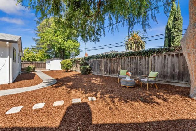 1776 Via Flores, San Jose CA: https://media.crmls.org/mediaz/0b3ad5d4-9b51-48db-802a-bc171b259ed1.jpg