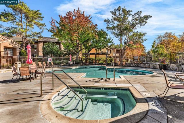 440 Canyon Woods Pl, San Ramon CA: https://media.crmls.org/mediaz/0b3bcfe7-bbf8-4efb-92cd-85442161ca7a.jpg