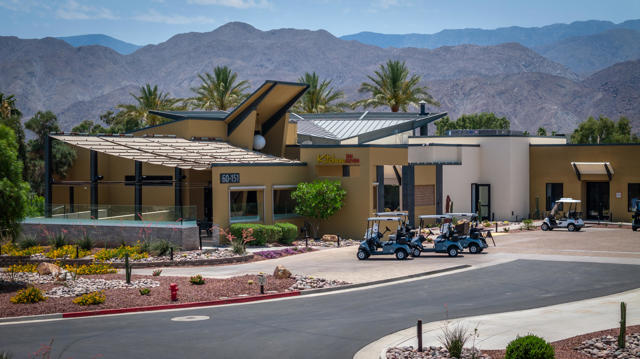 60519 Lace Leaf Court, La Quinta CA: https://media.crmls.org/mediaz/0b3c1e90-f009-4688-afa7-ce6c8044dfa2.jpg