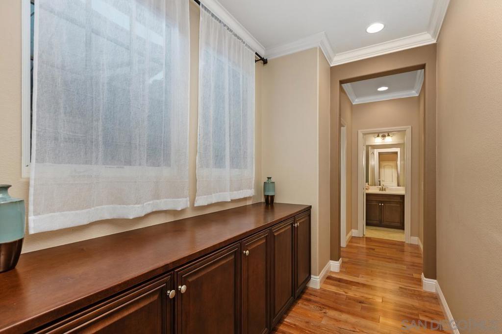 MLS #250030585SD img 16