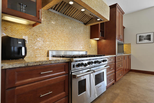 Image 19 of 50 For 80959 Rockberry Court