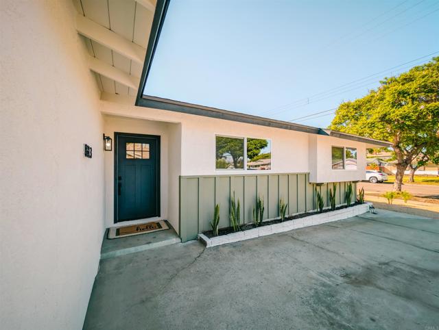 8343 San Carlos Drive, San Diego CA: https://media.crmls.org/mediaz/0b3cf2c0-df8f-4987-aaf2-e08142ae017e.jpg