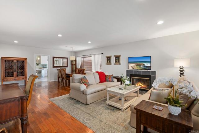 Detail Gallery Image 10 of 34 For 853 C Ave, Coronado,  CA 92118 - 4 Beds | 2 Baths