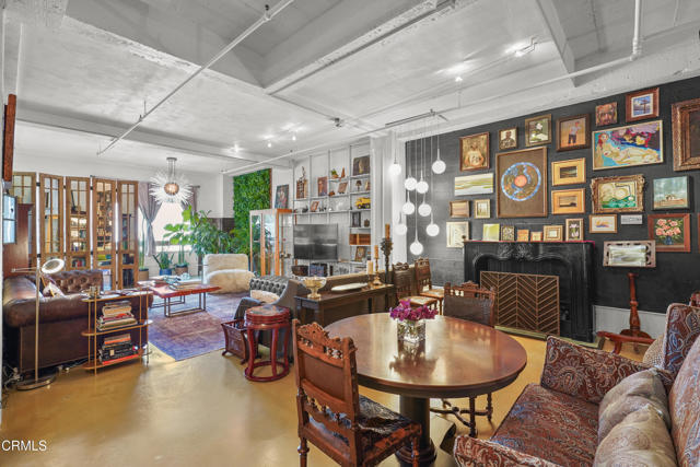 849 S Broadway, Los Angeles CA: https://media.crmls.org/mediaz/0b3e62ac-5934-4069-a2a1-8799e7077d9e.jpg