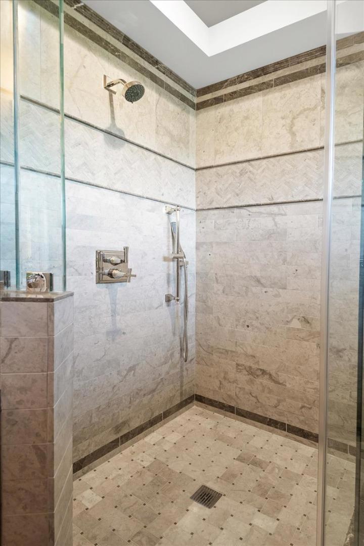 https://media.crmls.org/mediaz/0b3ecdf1-491a-4a0e-8594-2efa62535e54.jpg?preset=X-Large