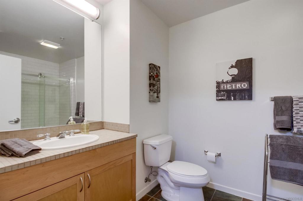 1150 J - photo 16
