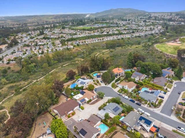 5550 La Cuenta Drive, San Diego CA: https://media.crmls.org/mediaz/0b3f321f-cc9f-4002-9ab5-46e2c8507f86.jpg
