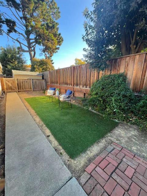 1031 Amarillo Avenue, Palo Alto CA: https://media.crmls.org/mediaz/0b3f4ea7-10e5-4056-9f49-b541e4985fac.jpg