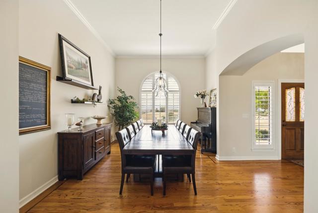2525 Bridle Path Drive, Gilroy CA: https://media.crmls.org/mediaz/0b3f92d9-9daa-47b4-857d-d80eeabdb86f.jpg