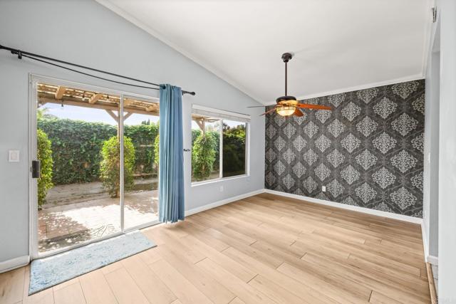 Detail Gallery Image 6 of 36 For 4843 Sumac Pl, Oceanside,  CA 92057 - 3 Beds | 2 Baths