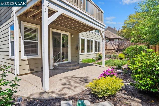 3062 Windmill Canyon Dr, Clayton CA: https://media.crmls.org/mediaz/0b436e69-10ea-49d0-b93c-2c519e000fef.jpg