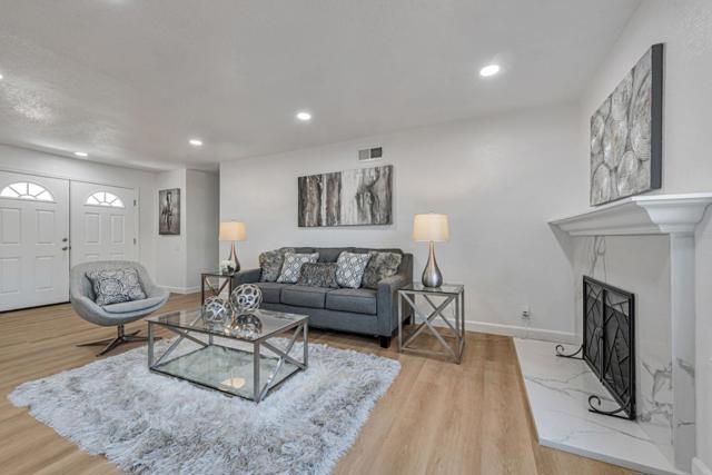 4858 Rue Toulon Court, San Jose CA: https://media.crmls.org/mediaz/0b438d9e-7610-4ff5-a464-3c7af15f051b.jpg