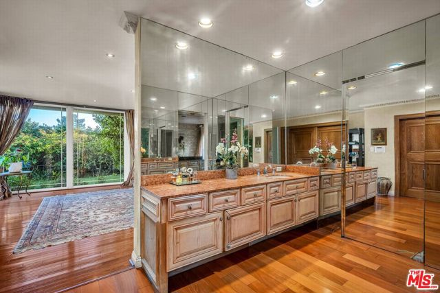 Drew Fenton | 10810 Via Verona Street Los Angeles CA | MLS: 7631190 Drew Fenton | 10810 Via Verona Street Los Angeles CA | MLS: 7631190