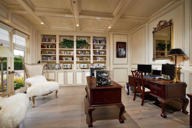18092 Lago Vista, Rancho Santa Fe CA: https://media.crmls.org/mediaz/0b444c7d-c46e-434a-bc14-f11fcb38ea77.jpg