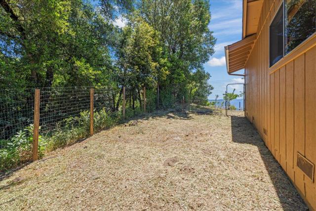 18584 Favre Ridge Road, Los Gatos CA: https://media.crmls.org/mediaz/0b4457f8-3ade-4d82-83fd-03955add77ac.jpg