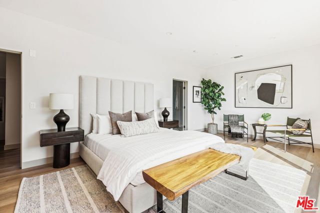 2223 Clifford Street, Los Angeles CA: https://media.crmls.org/mediaz/0b449570-6487-49aa-a47a-247c0e67be72.jpg