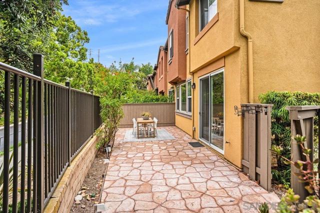 2793 Matera Ln, San Diego CA: https://media.crmls.org/mediaz/0b459e81-4c4f-47d1-9006-3ae605151922.jpg
