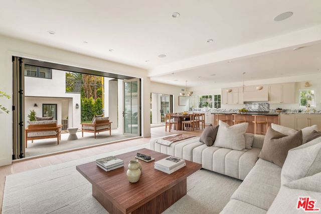 2455 23rd Street, Santa Monica CA: https://media.crmls.org/mediaz/0b460984-03f2-41ea-a51f-9f9e2c259eb1.jpg