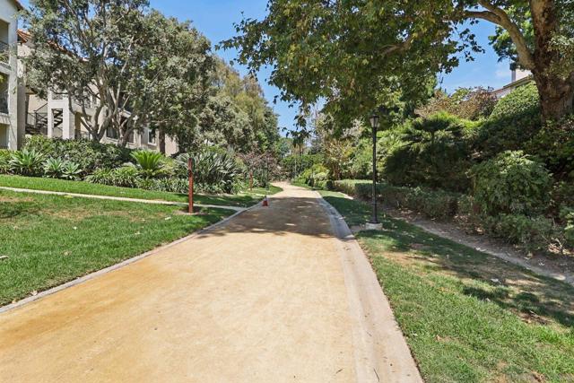 7565 Charmant Dr, San Diego CA: https://media.crmls.org/mediaz/0b472cc7-5365-4392-8b9a-495a1fbbb350.jpg