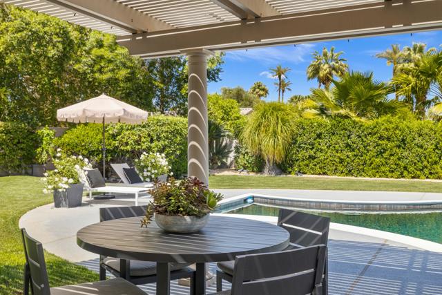 75322 Desert Park Drive, Indian Wells CA: https://media.crmls.org/mediaz/0b472f50-da76-4cb0-a5dd-ad258aeeb978.jpg