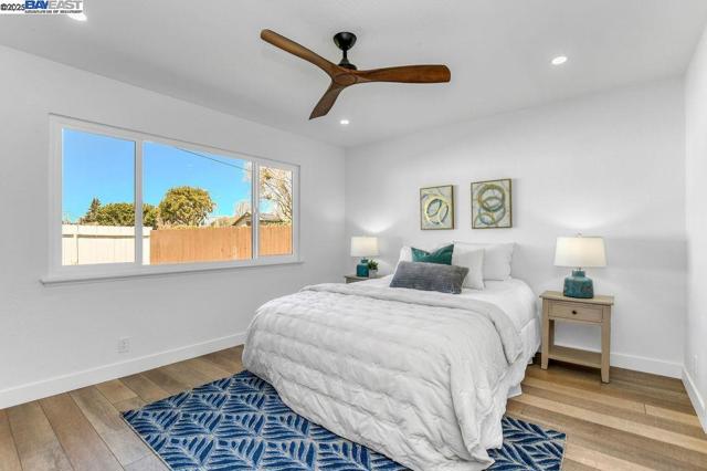 8794 Wicklow Ln, Dublin CA: https://media.crmls.org/mediaz/0b48513d-7eca-4fa8-9b9f-64158af90120.jpg