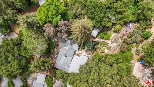 19817 Montau Drive, Topanga CA: https://media.crmls.org/mediaz/0b487bfe-512a-4c31-ae11-4813e9a81a7a.jpg