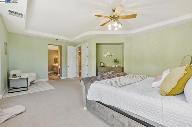 5391 Fernbank Dr, Concord CA: https://media.crmls.org/mediaz/0b487fd4-aeb0-4812-95bc-28a429287118.jpg