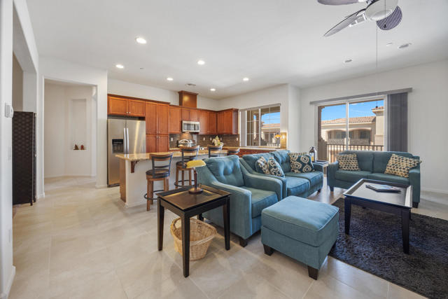 2108 Via Calderia, Palm Desert CA: https://media.crmls.org/mediaz/0b48cd30-7fe9-403c-b679-5e238367f306.jpg