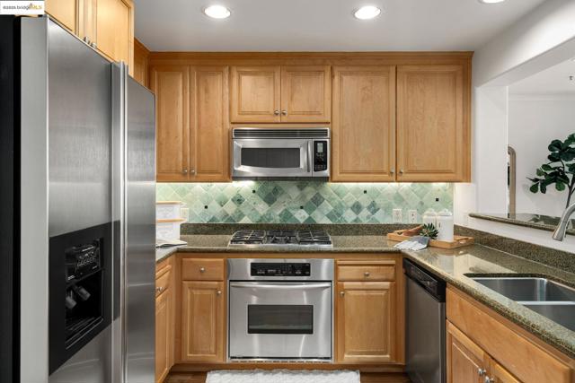 1800 Alma, Walnut Creek CA: https://media.crmls.org/mediaz/0b494453-4910-4442-913d-707dd30d97a7.jpg