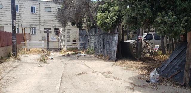 815 Reed Avenue, San Diego CA: https://media.crmls.org/mediaz/0b4945ea-b254-43f3-a96d-8eb2de19eab0.jpg