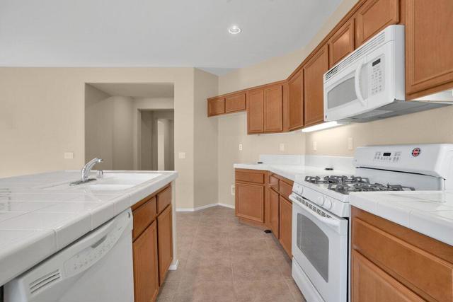 64178 Yosemite Lane, Desert Hot Springs CA: https://media.crmls.org/mediaz/0b4946ef-fda5-47ef-be06-b7dfacf2abcf.jpg