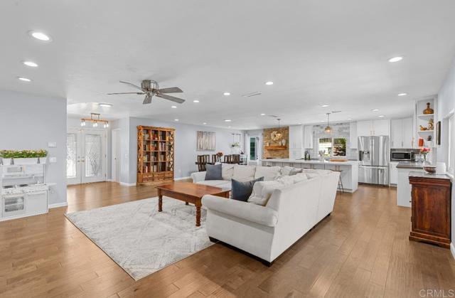 Detail Gallery Image 8 of 35 For 2528 Windmill View Rd, El Cajon,  CA 92020 - 4 Beds | 2 Baths