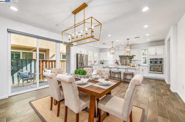 4338 Healdsburg Way, Dublin CA: https://media.crmls.org/mediaz/0b4bd9d3-afea-41fc-a434-9755dab31889.jpg