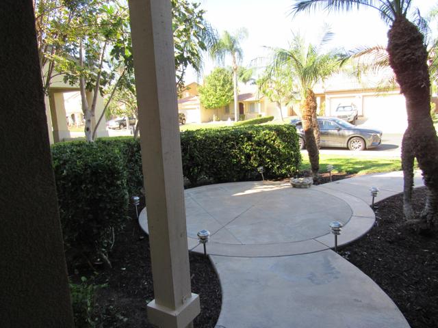 7420 Valley Meadow Avenue, Eastvale CA: https://media.crmls.org/mediaz/0b4c2329-23a3-428d-83ff-5bc3d77701b3.jpg